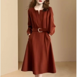 Light luxury temperament, V-neck design, slim fit dress, women's autumn and winter new style, lace up waist cinching, slimming A-line skirt