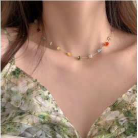 Dopamine colored stone bead necklace for women, light luxury, niche, summer, collarbone chain, high-end, temperament, necklace accessory